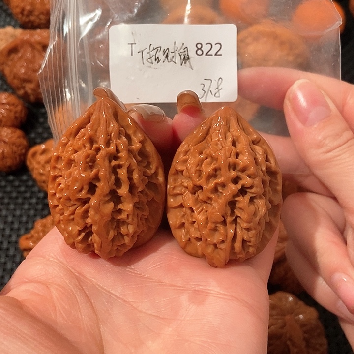 文玩核桃吊坠招财鼠37肚43
