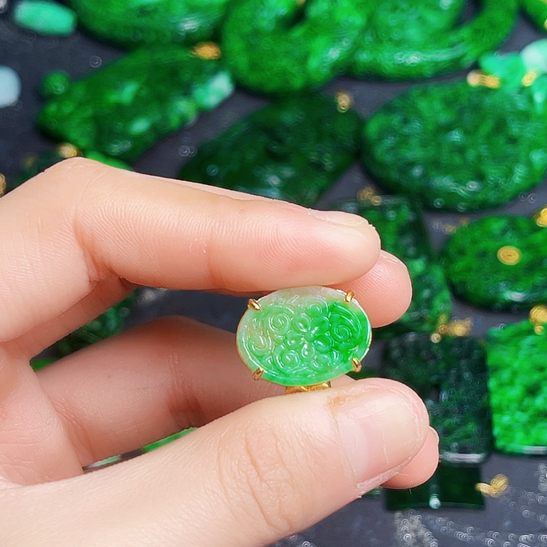 颈饰银S925镶嵌翡翠多样性