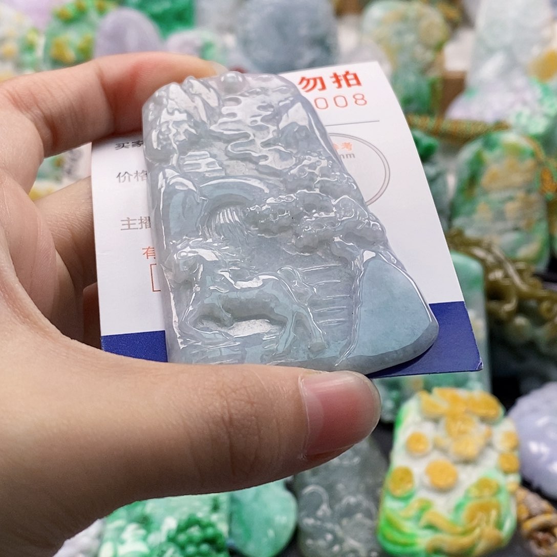 吊坠(不含链)未镶嵌翡翠