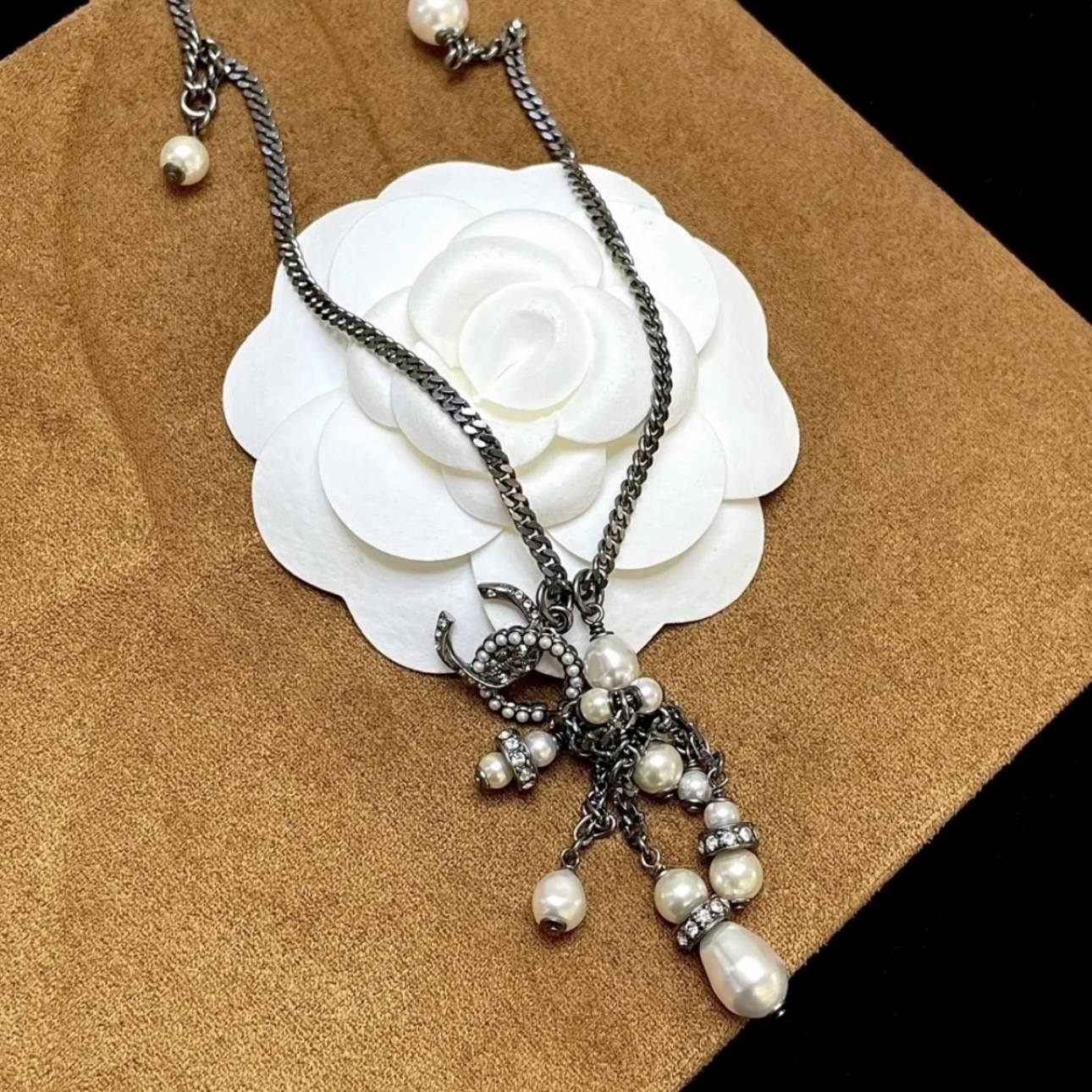 95新 Chanel/香奈儿 CHANEL枪银色珍珠流苏双C项链2401217