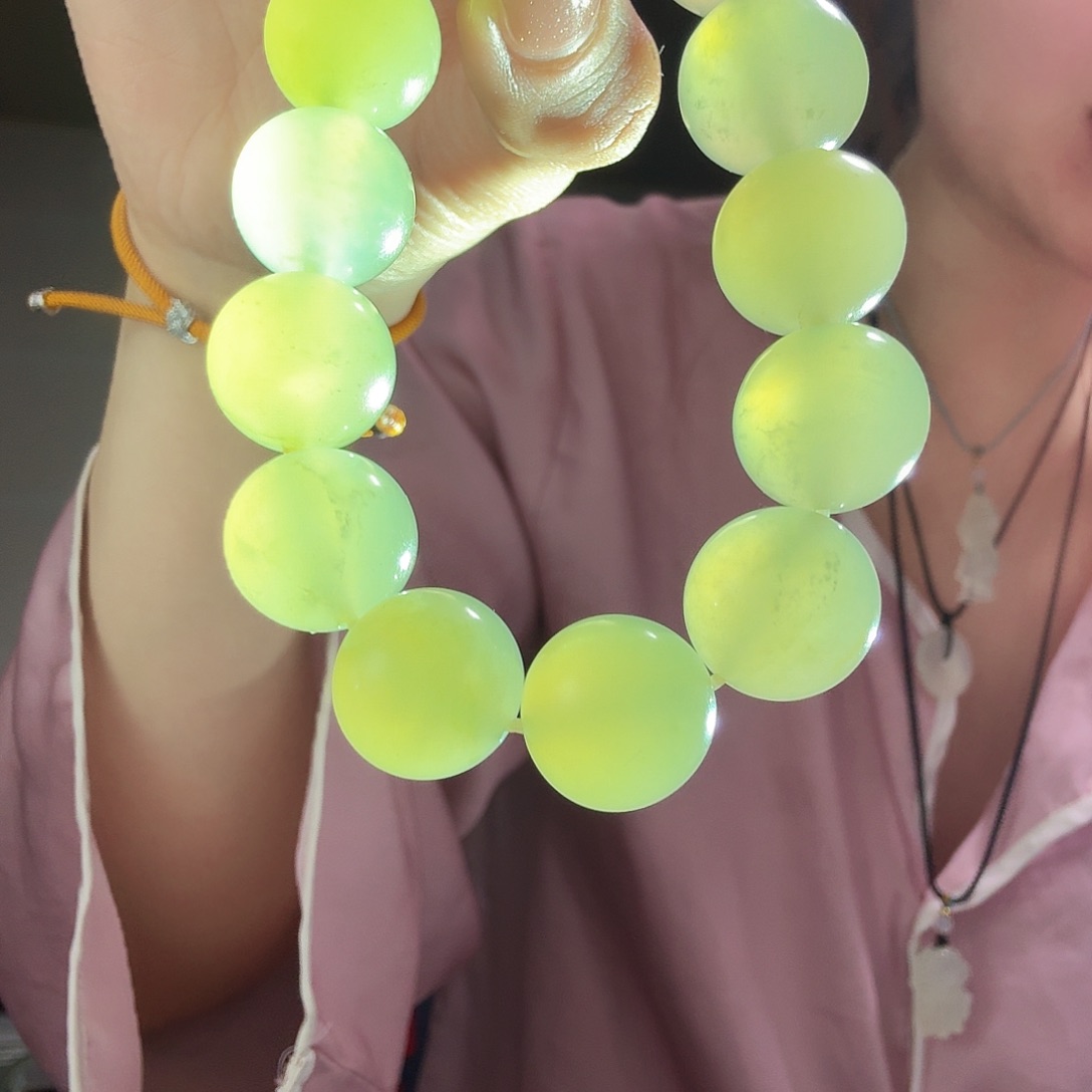 蛇纹石玉手串未镶嵌