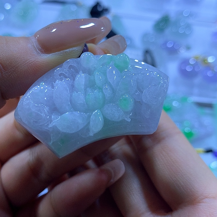 翡翠未镶嵌颈饰天然翡翠A货吊坠