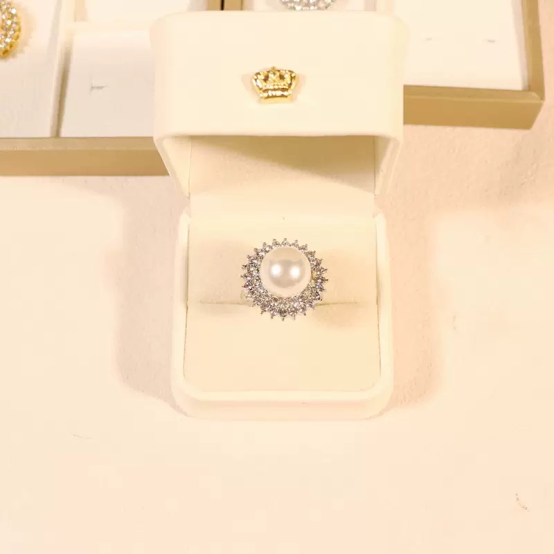 《胡老板》Z44-国风气质设计款奥贝满钻戒指