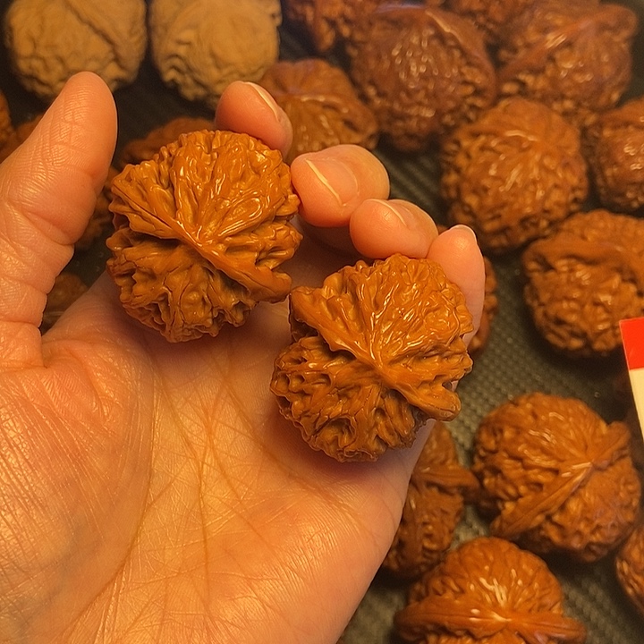 洋****木质类35苹果。     