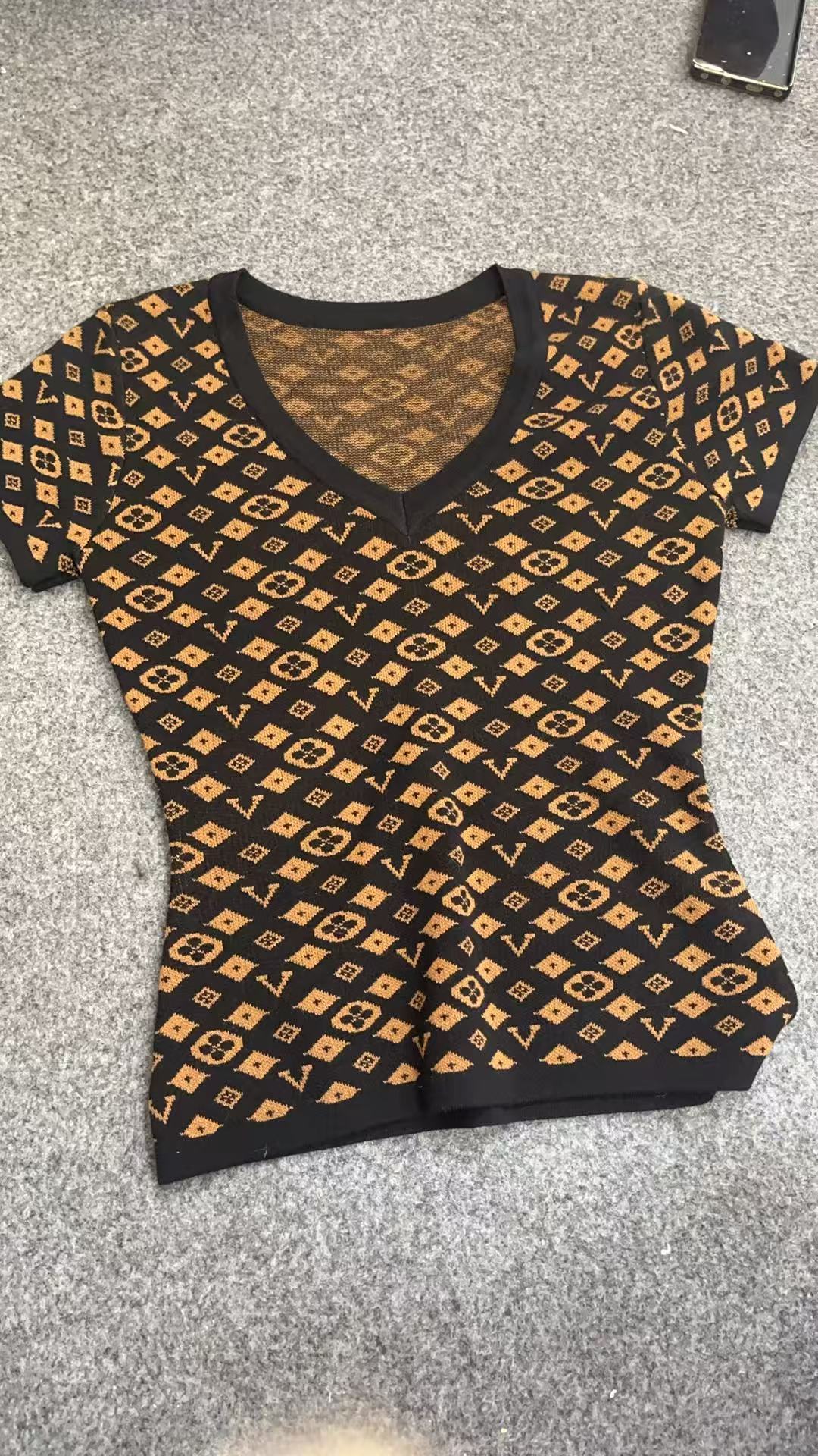 A131号【坤姐】咖镰刀2025新款时尚百搭修身上衣