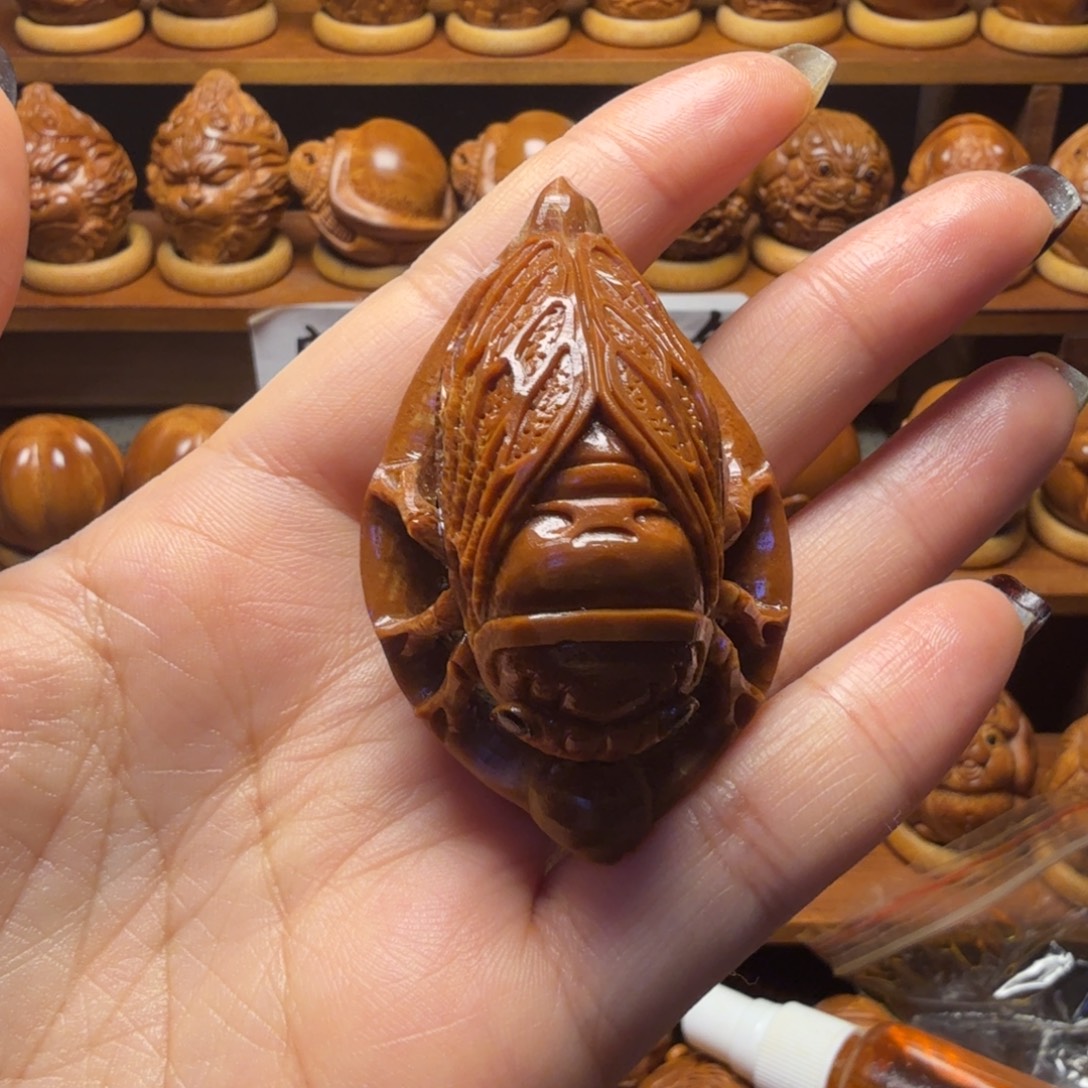 境***6把件橄榄核一鸣惊人