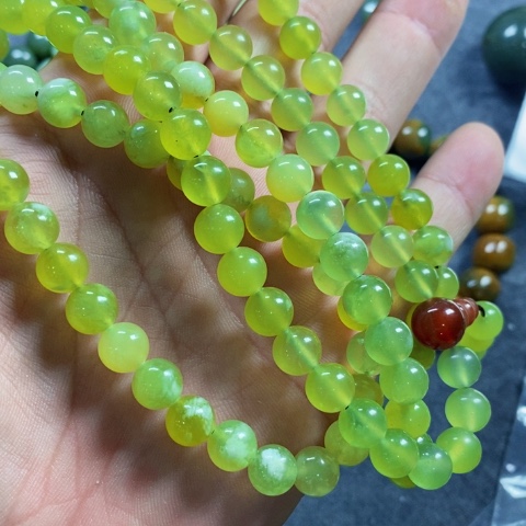 未镶嵌蛇纹石玉吊坠(不含链)