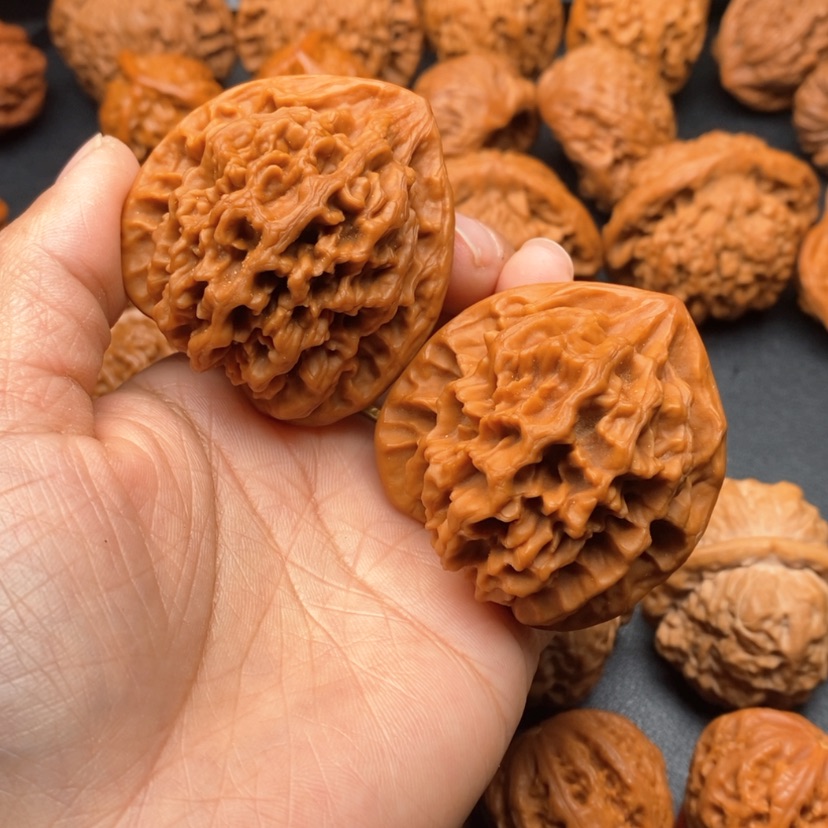 【闪购商品】文玩核桃把件46帝王