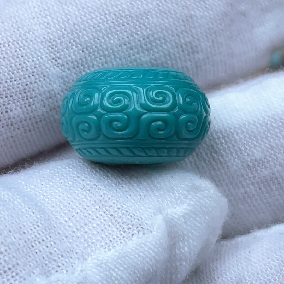 川****绿松石未镶嵌颈饰