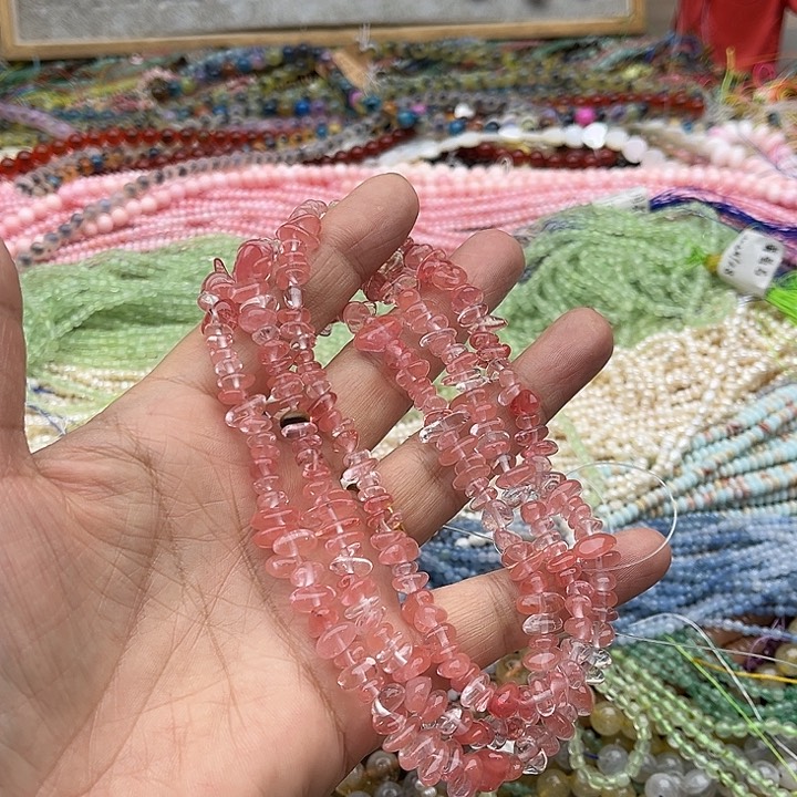 玛瑙/玉髓珠宝半成品未镶嵌一条西瓜晶碎石长75厘米左右