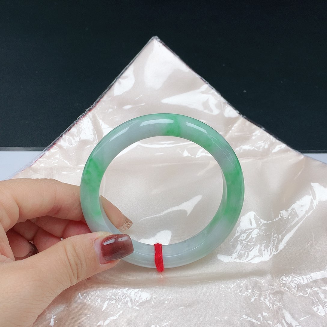 翡翠手镯未镶嵌翡翠286