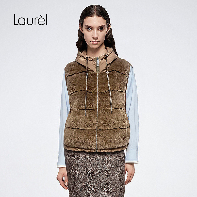 Laurel劳芮25秋新款皮草拼接羽绒帽背心LWL364S02100