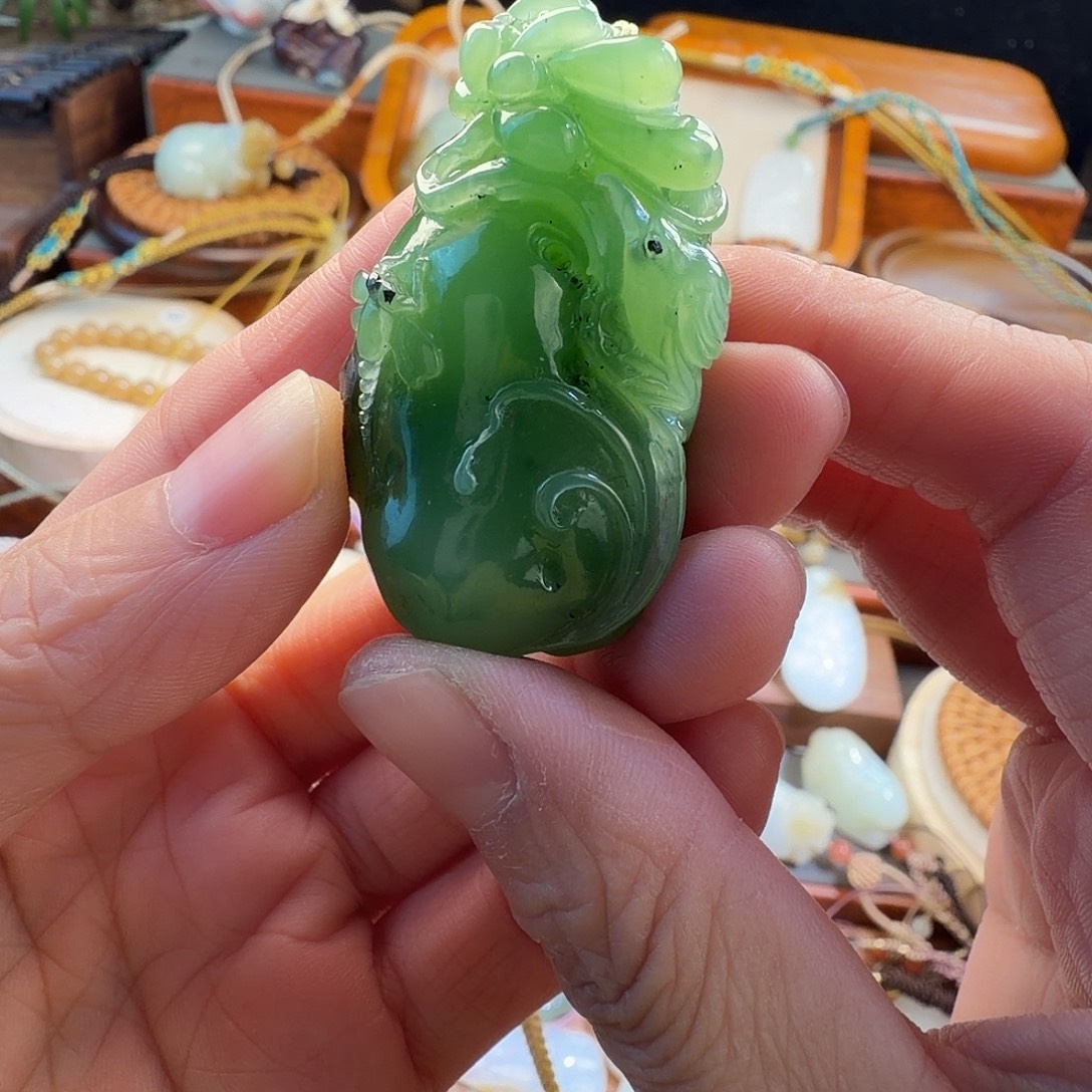 F***水和田玉未镶嵌颈饰