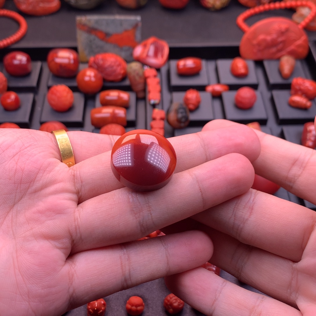 南红玛瑙未镶嵌川料瓦西原矿牛血红圆牌24.6mm