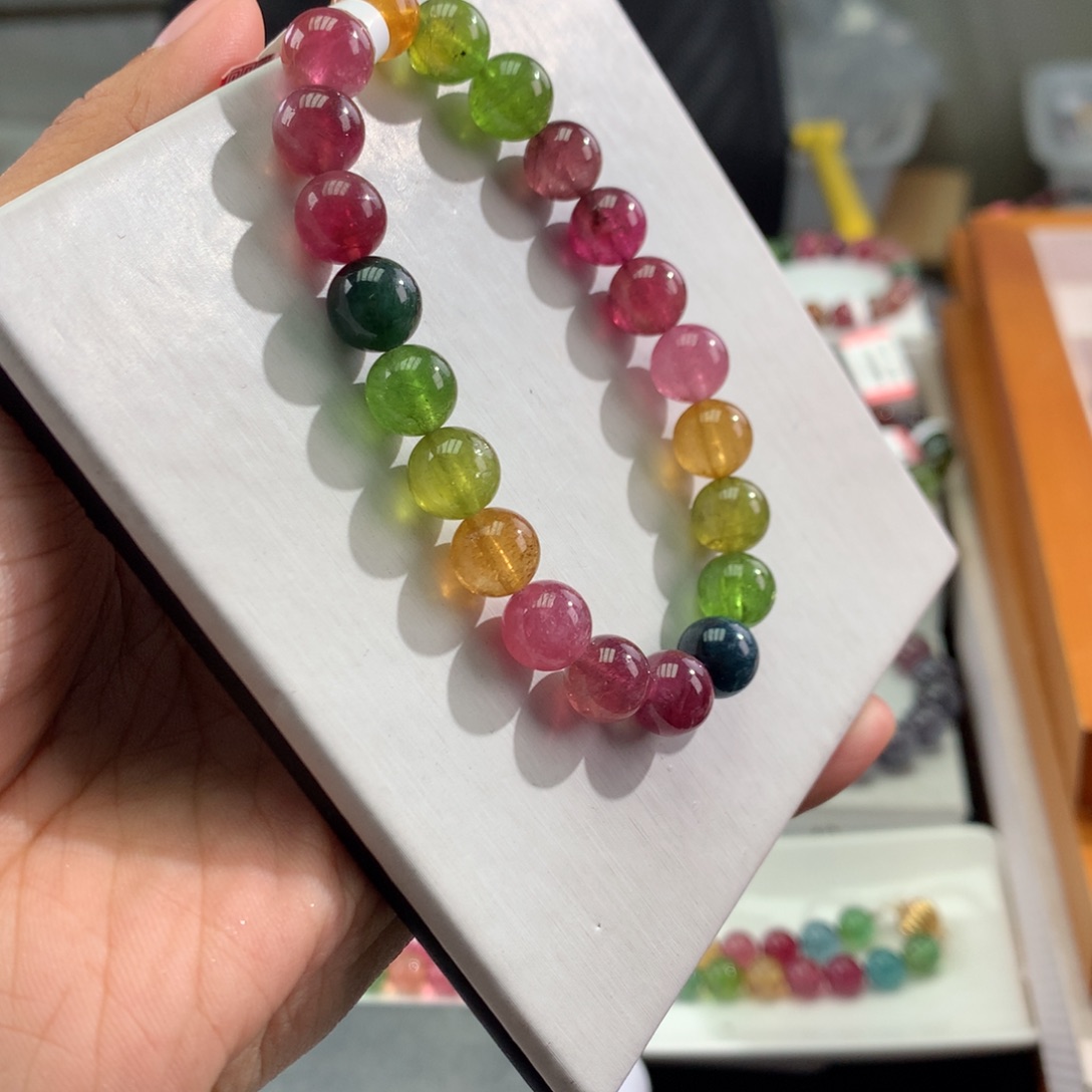 碧玺手链未镶嵌   9mm。   