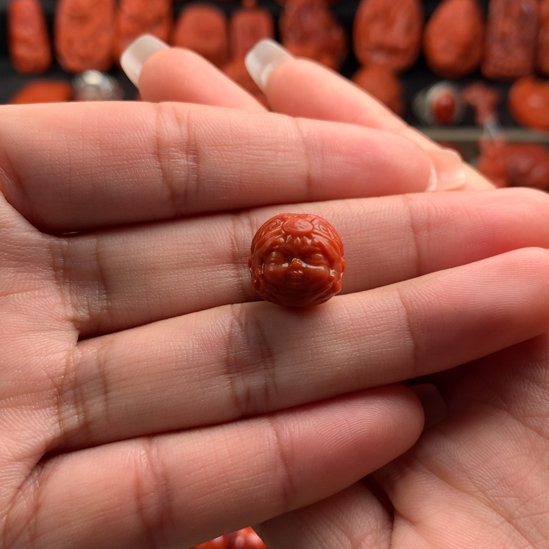 南红玛瑙精工雕刻扎吉拉姆13.4m m未镶嵌一**木