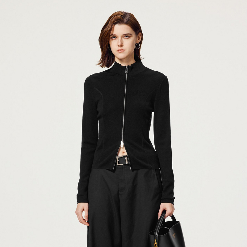 U/TI全羊毛极简风线条感高定软糯亲肤修身侧边撞色字母毛针织衫