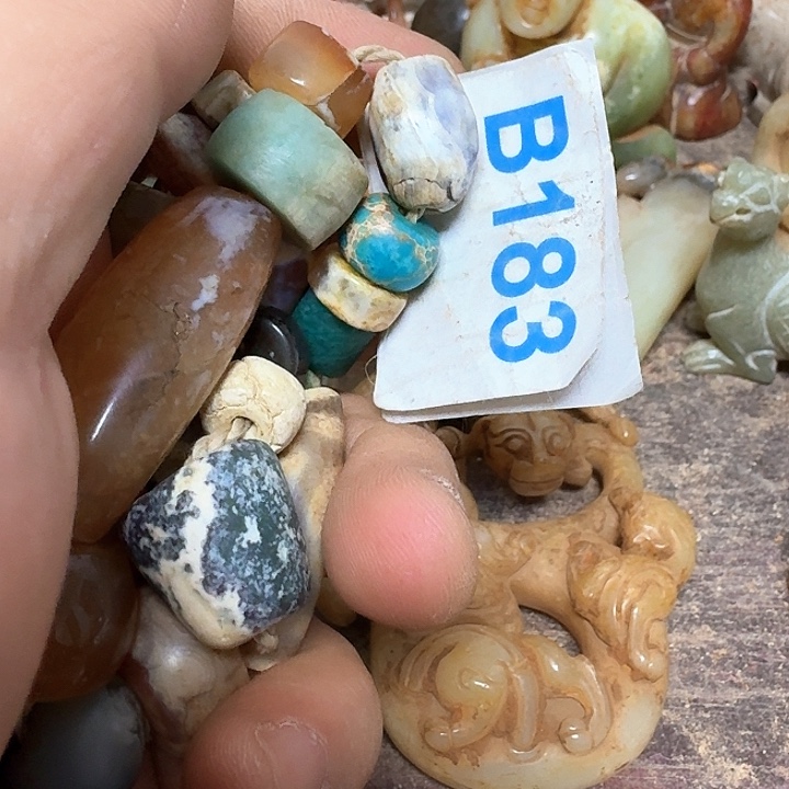 玛瑙/玉髓颈饰未镶嵌T**a