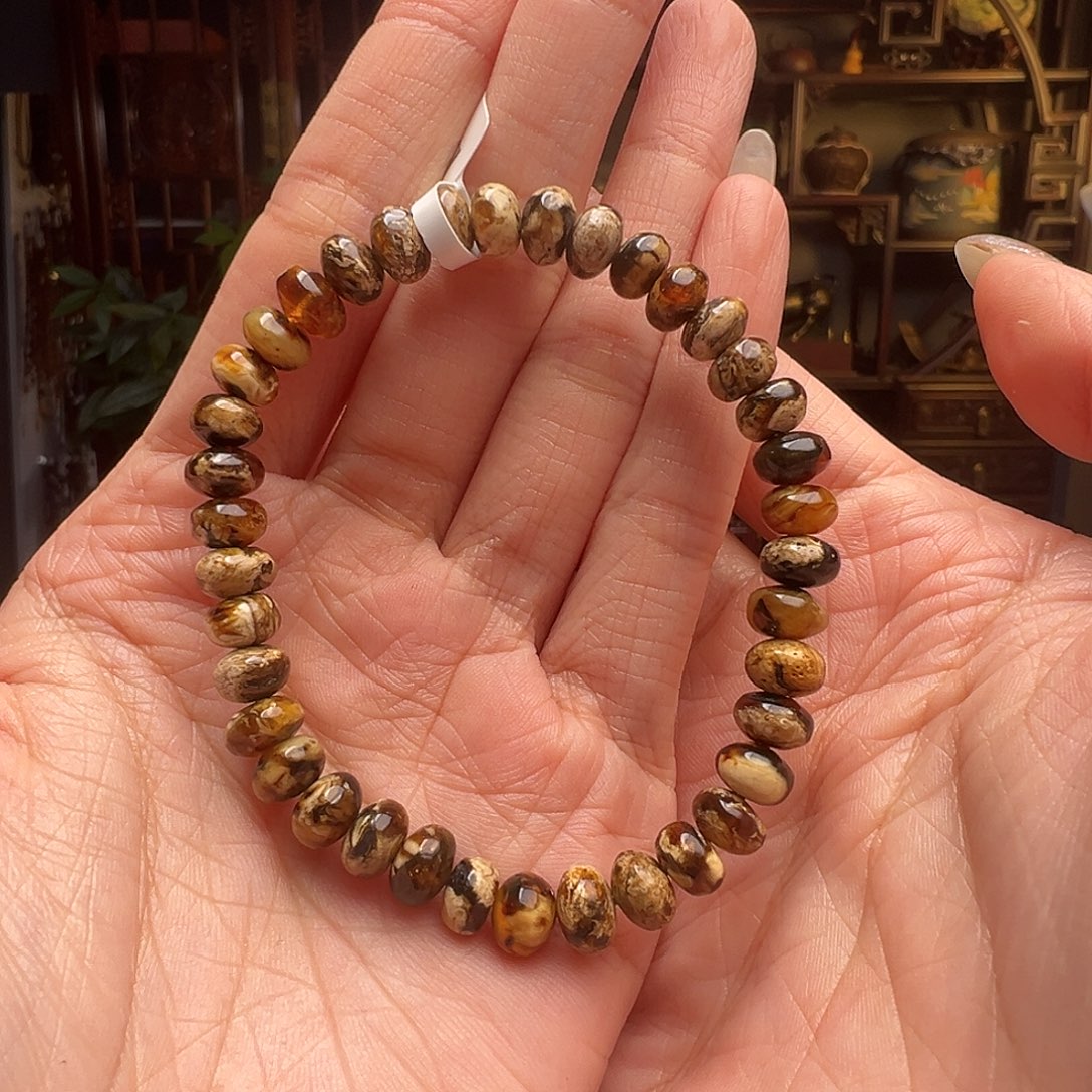 天****琥珀未镶嵌裸石抚顺琥珀10463七