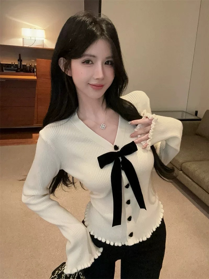 韩系V领蝴蝶结针织衫女秋冬款洋气木耳边修身毛衣开衫
