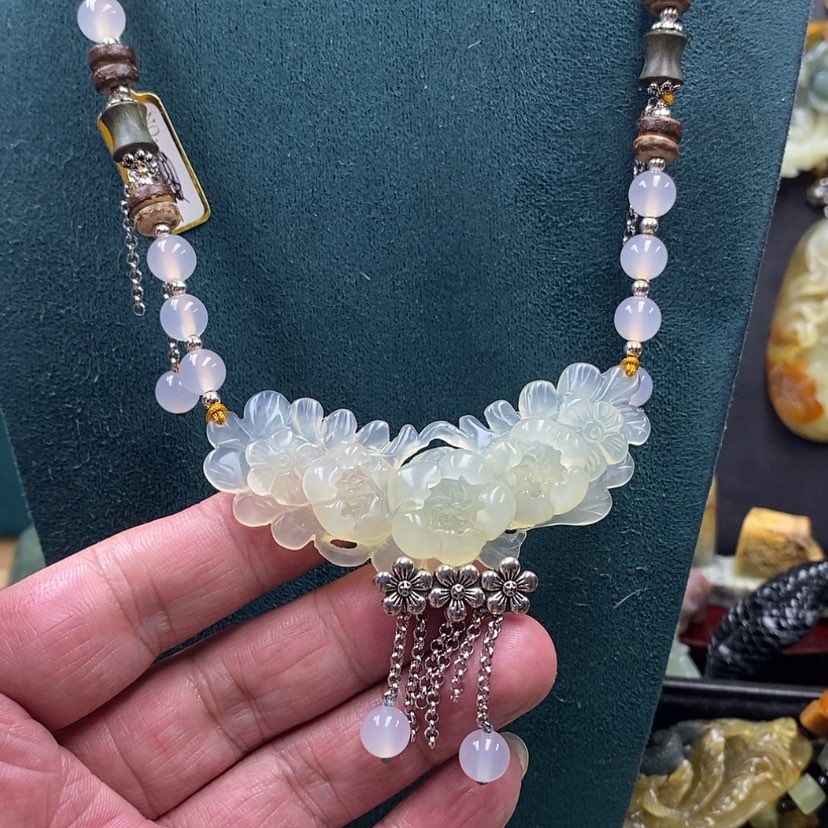 【闪购商品】蛇纹石玉吊坠未镶嵌