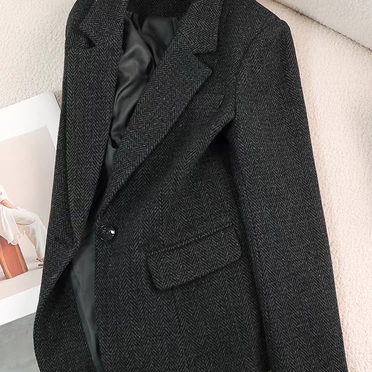 A区1611曼乐多多服装店秋冬加厚女士西装外套