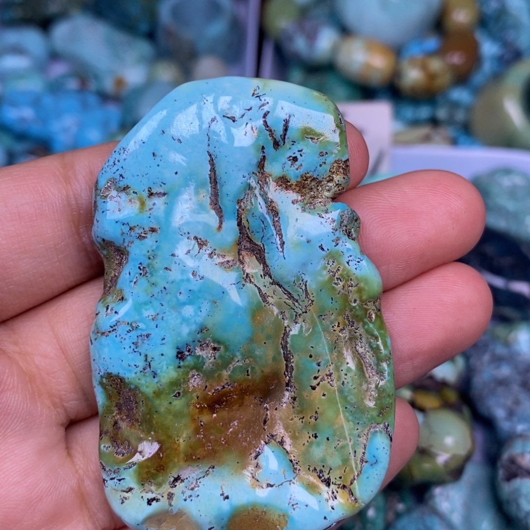 绿松石未镶嵌颈饰