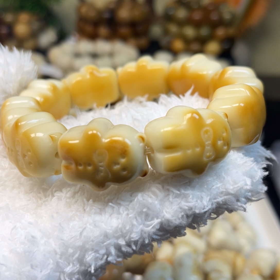 白玉菩提手串103炭烧猫饼