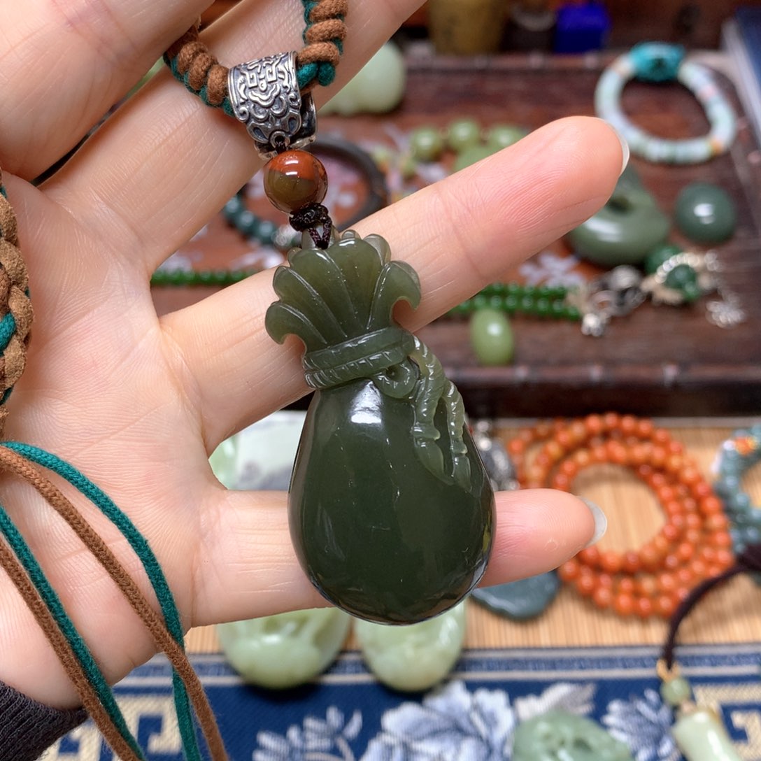 和田玉挂件未镶嵌