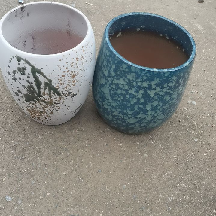 红陶瑕疵两个盆子