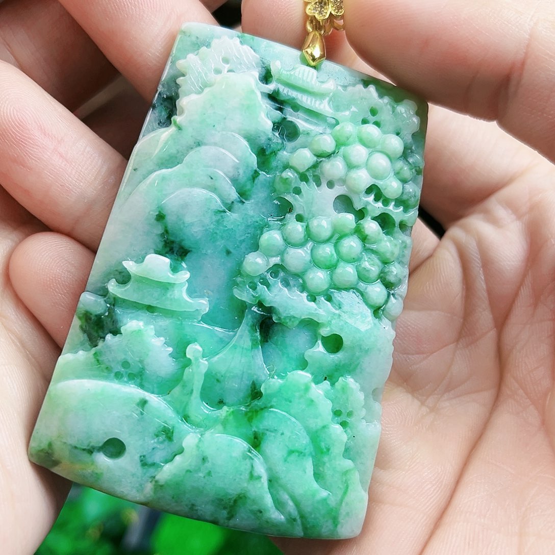 翡翠颈饰未镶嵌吊坠