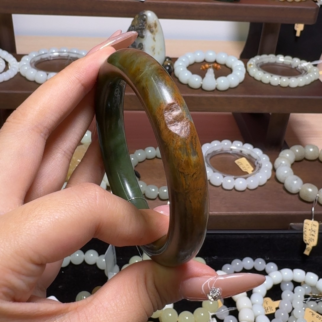 未镶嵌和田玉手链