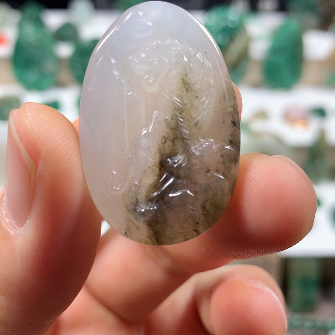 未镶嵌独山玉颈饰