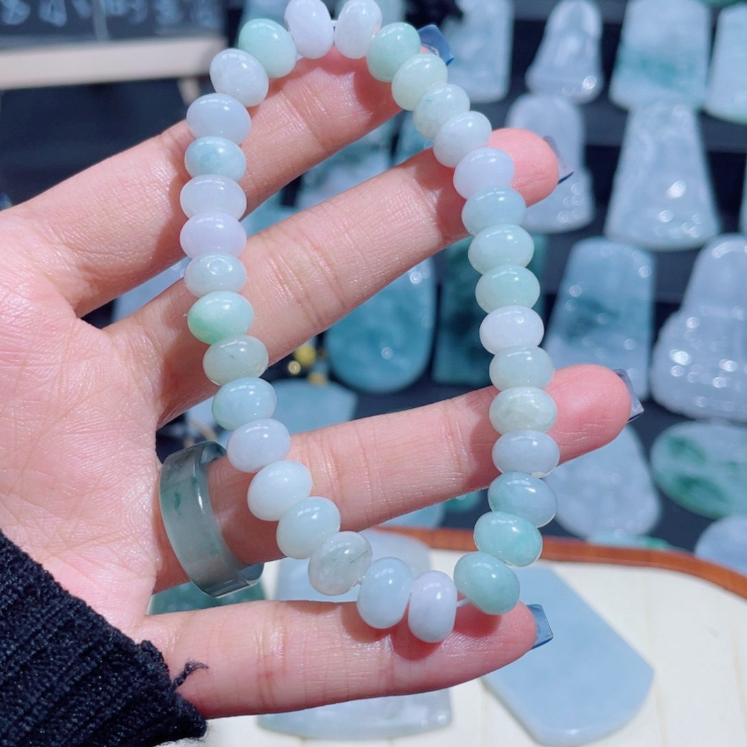 瑜***壹翡翠未镶嵌颈饰手串