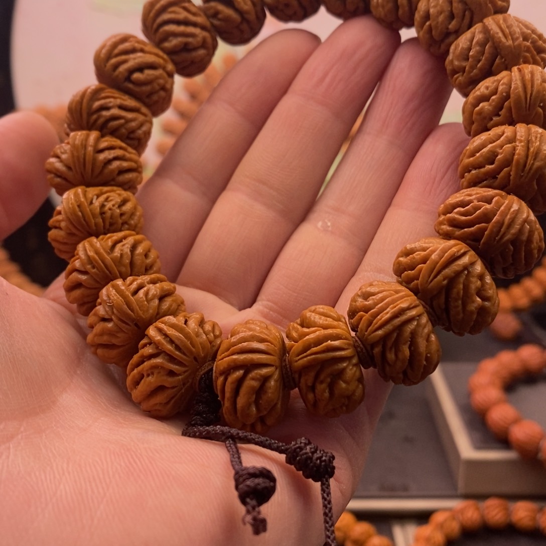 桃核手串20刺龙手串