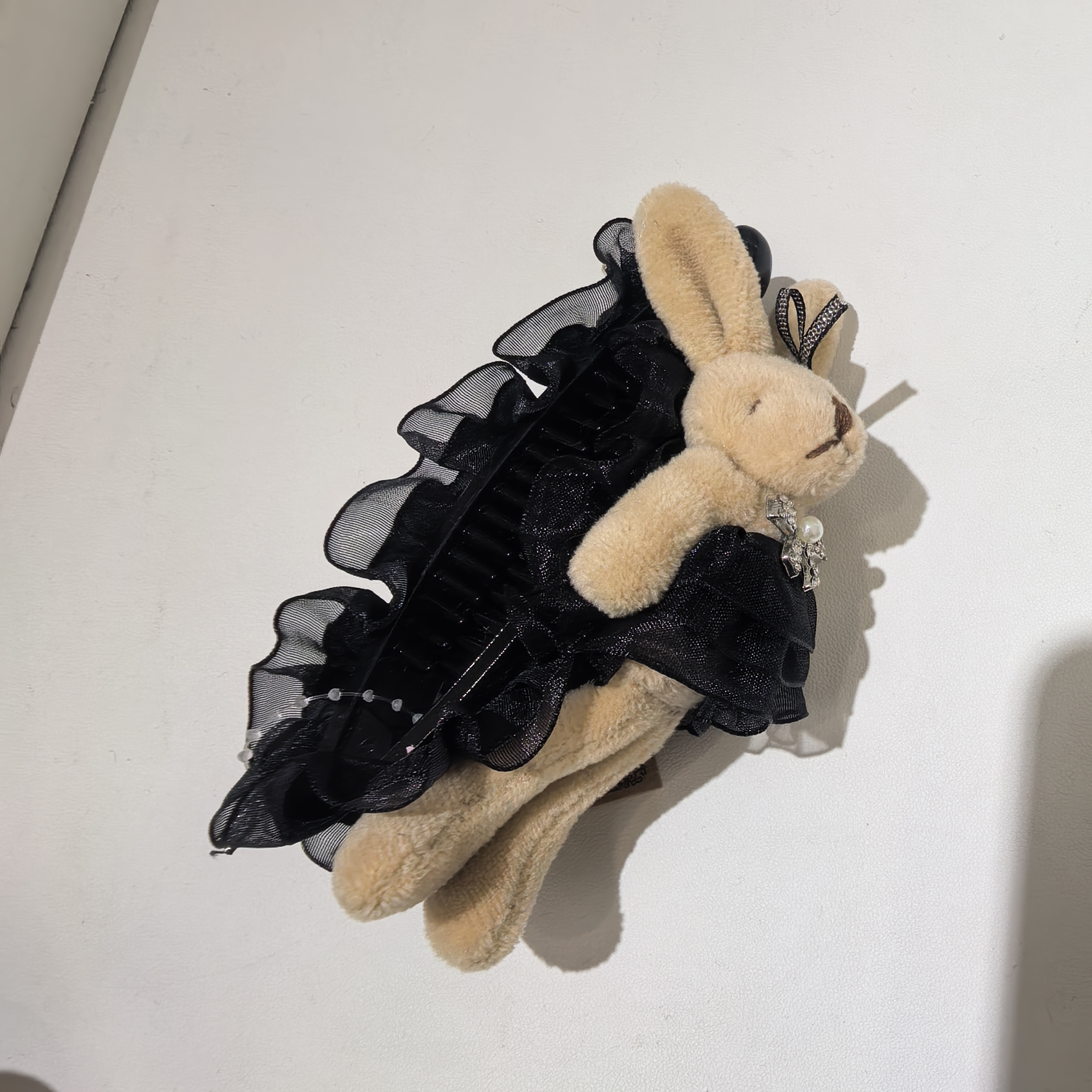 F841咖色小兔子黑色蕾丝香蕉夹发夹