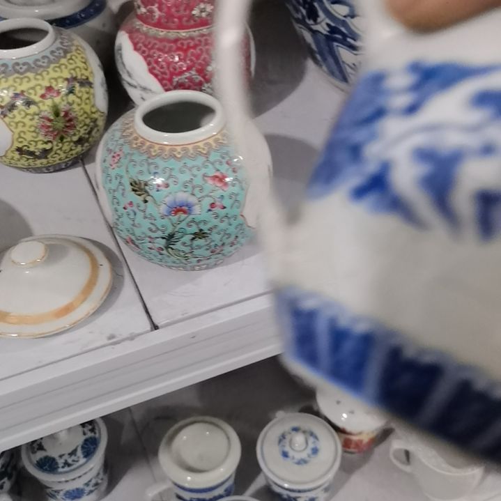 当代景德镇市陶瓷工艺品
