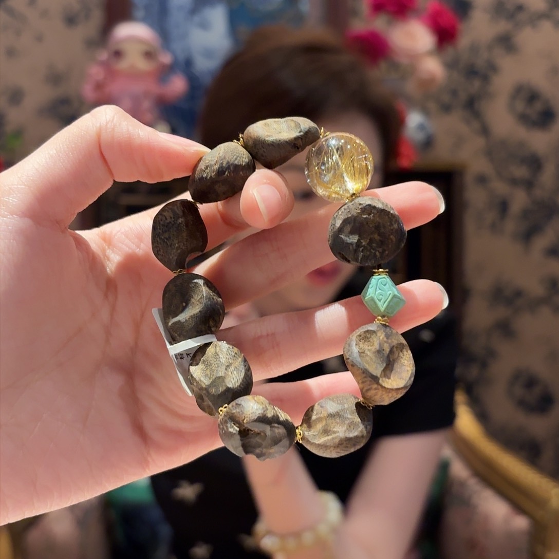 沉香手串手串沉香