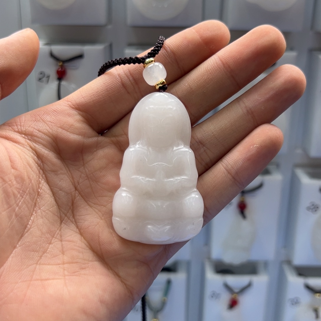 石英质玉（非洲翠）合金颈饰