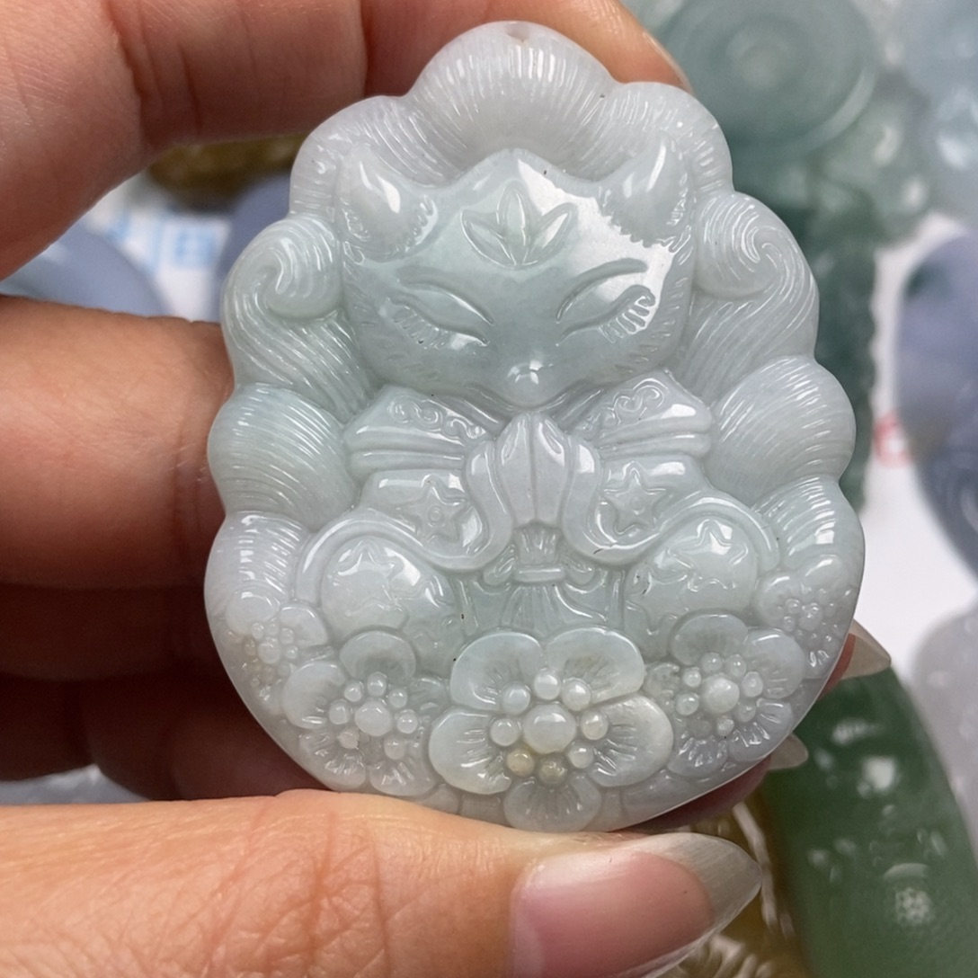 翡翠未镶嵌颈饰翡翠