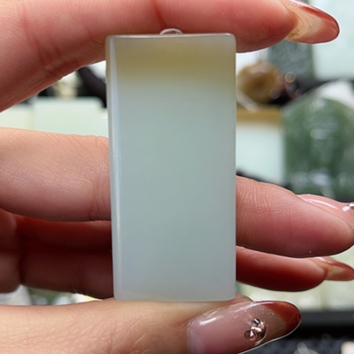 【闪购商品】和田玉颈饰未镶嵌柱*