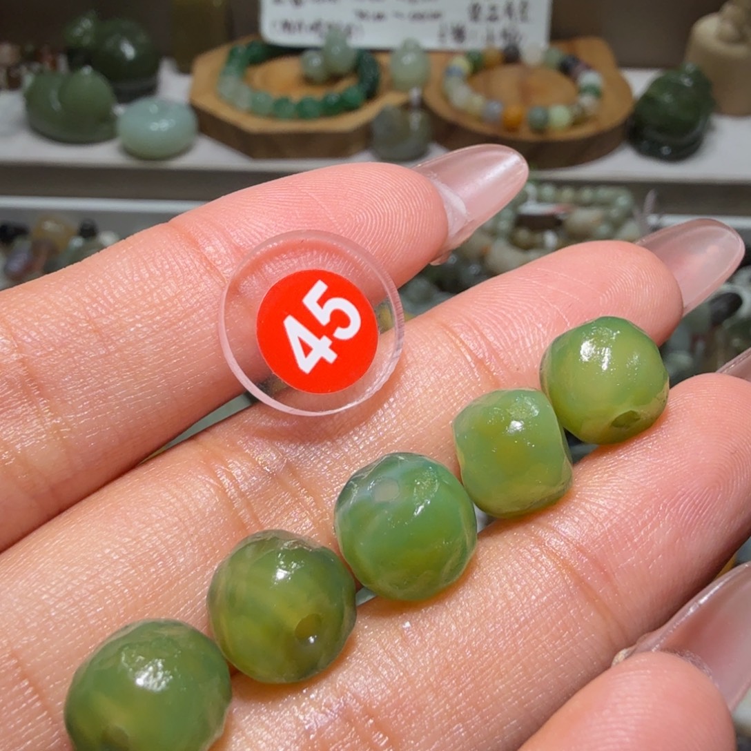 和田玉未镶嵌珠宝奇石