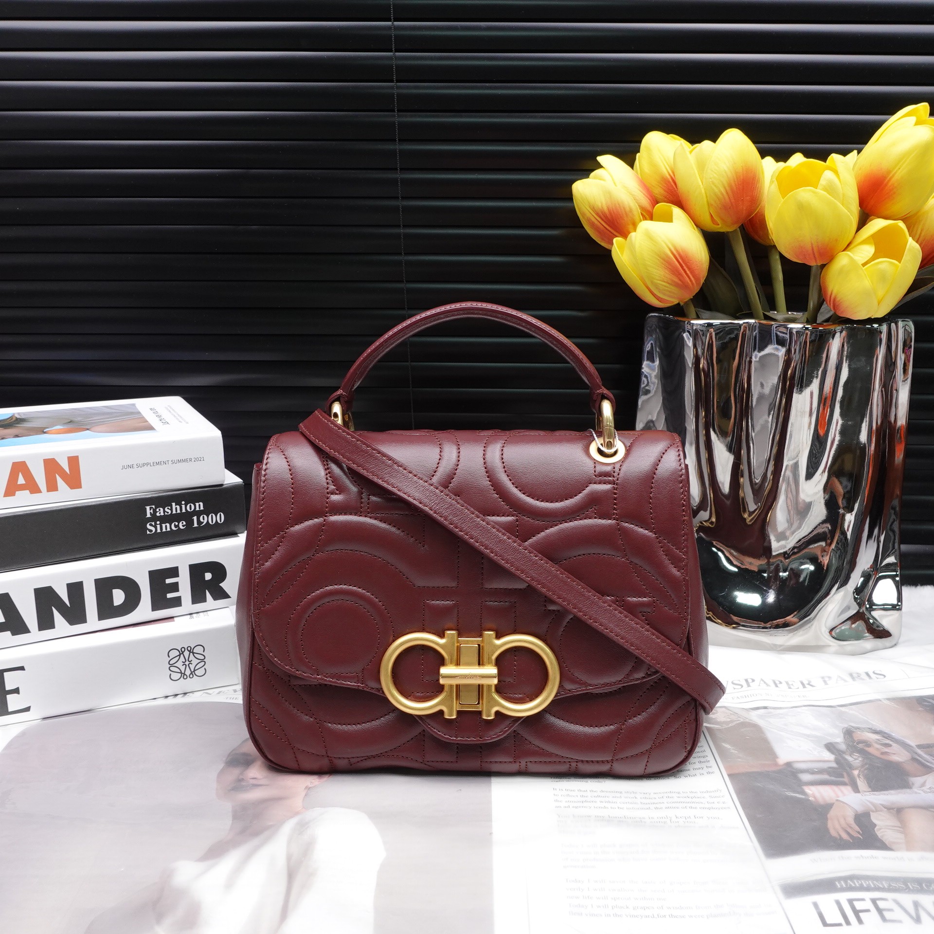 95新 FERRAGAMO/菲拉格慕 酒红色手提斜挎包T10237063