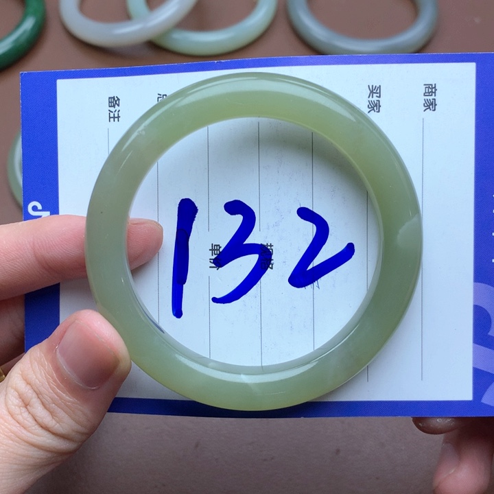 和田玉未镶嵌手镯54