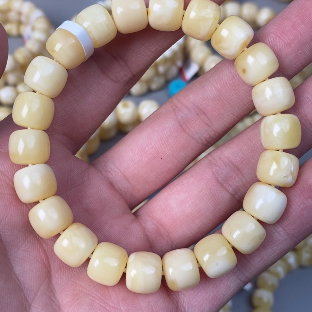 未镶嵌琥珀珠宝奇石10.4mm 15.6g