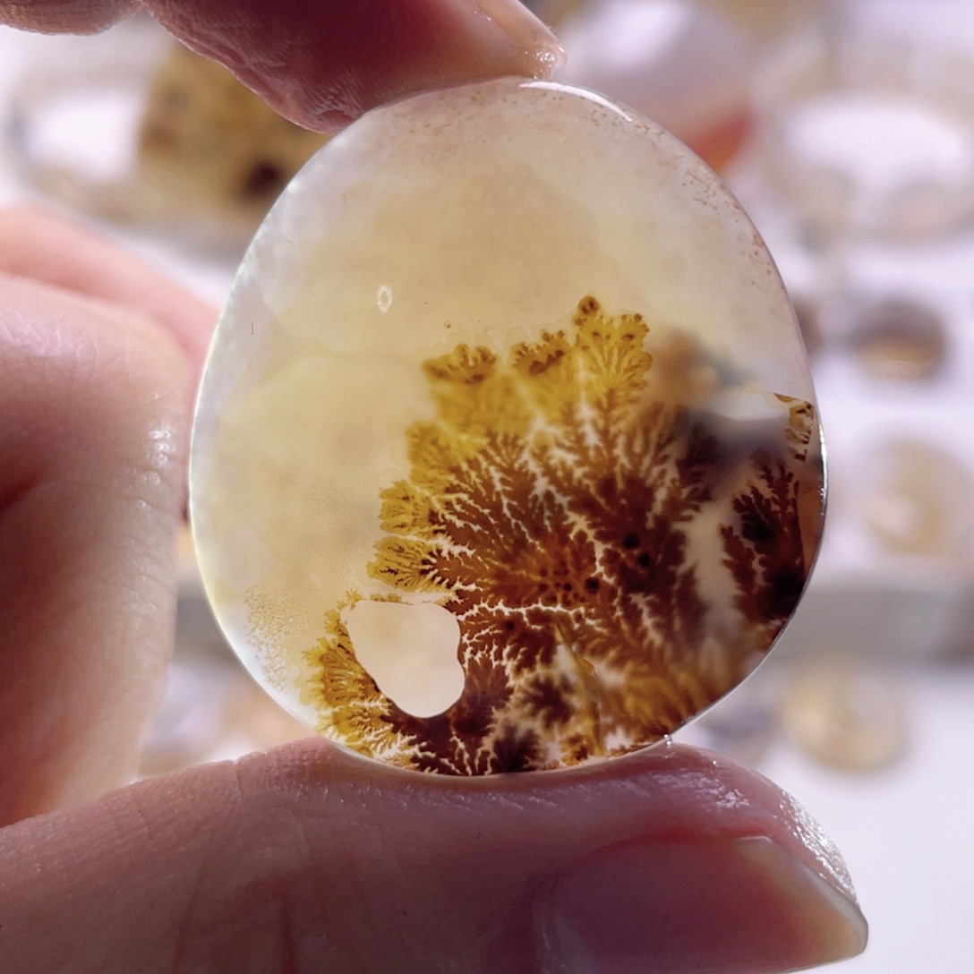 玛瑙/玉髓未镶嵌珠宝奇石