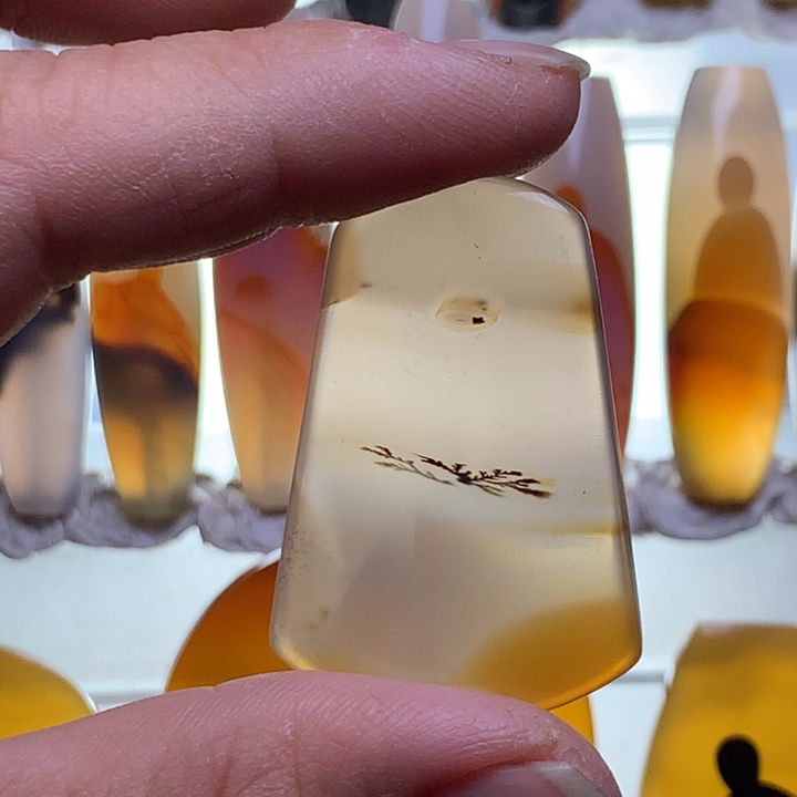 玛瑙/玉髓颈饰未镶嵌44