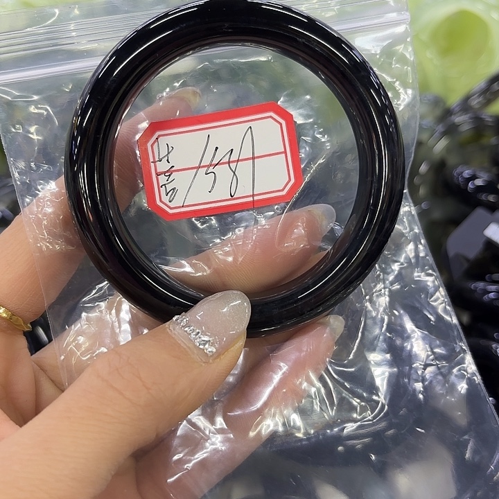 菩***树蛇纹石玉未镶嵌手镯