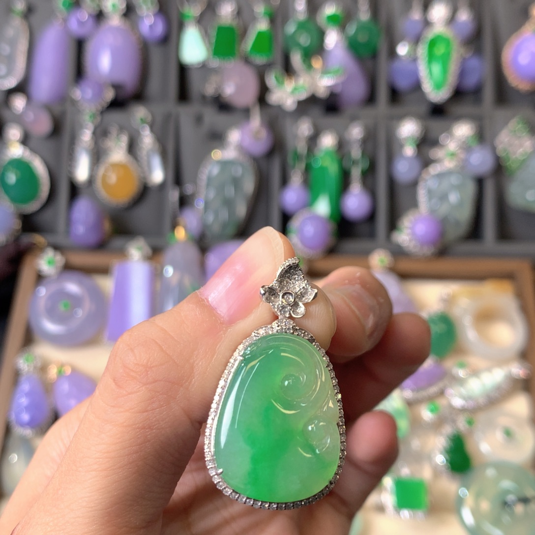 翡翠18K金镶嵌吊坠(不含链)