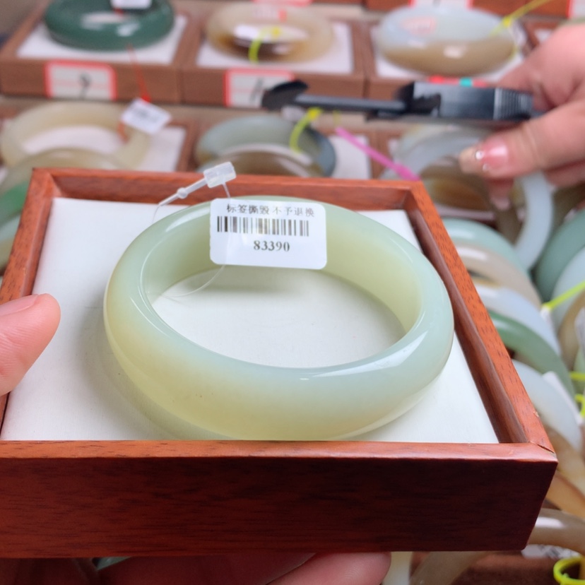 【闪购商品】和田玉手镯未镶嵌53.2